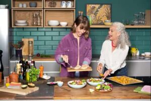 HF210907 HelloFresh Kitchen 605